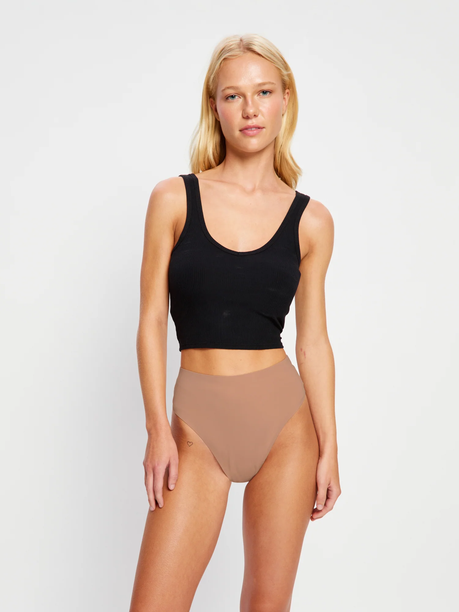 Seamfree Hi Waist Cheeky Moisture Wicking Tawny Brown - Image 3